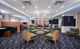 Courtyard By Marriott Toronto Airport