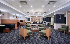 Courtyard By Marriott Toronto Airport